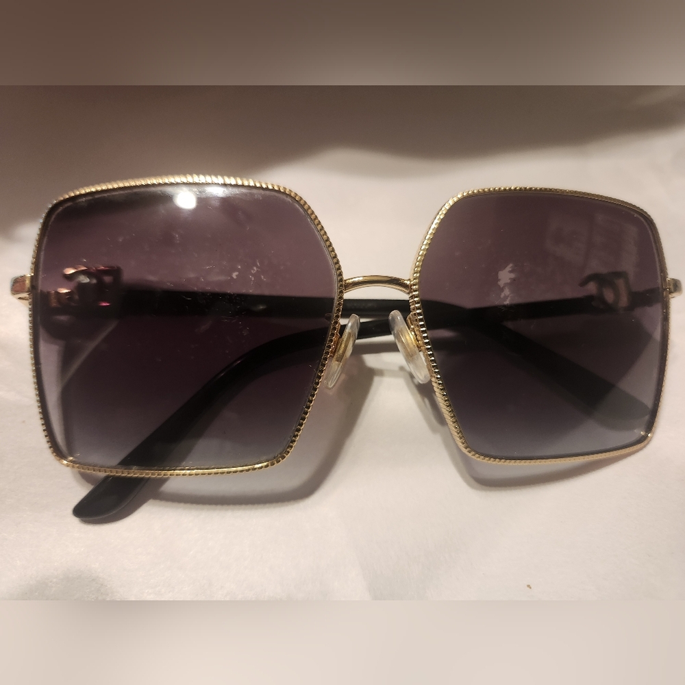 Women's Dolce & Gabbana Gold Frame Sunglasses with Black Lenses - Picture 2 of 8